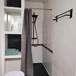 Maisonnette Avec Terrasse Sur Le Gardon بيت للعطل *