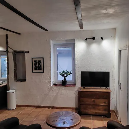 Maisonnette Avec Terrasse Sur Le Gardon * アンデューズ