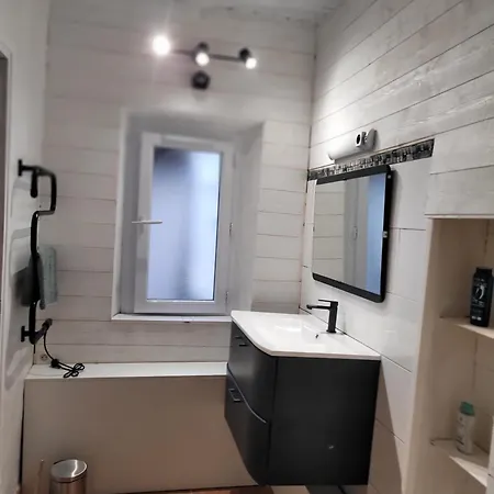 Maisonnette Avec Terrasse Sur Le Gardon בית נופש *