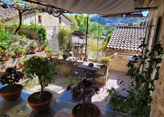 Дом отдыха Maisonnette Avec Terrasse Sur Le Gardon *